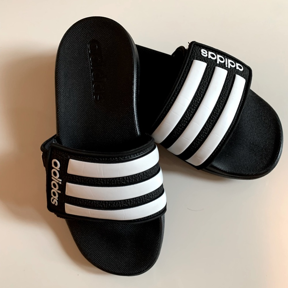 Adidas Girl’s Black Slip on Sandal Shoes Size 13